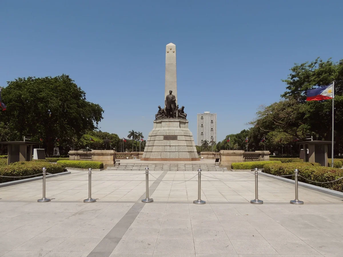 Manila American Cemetery view 1