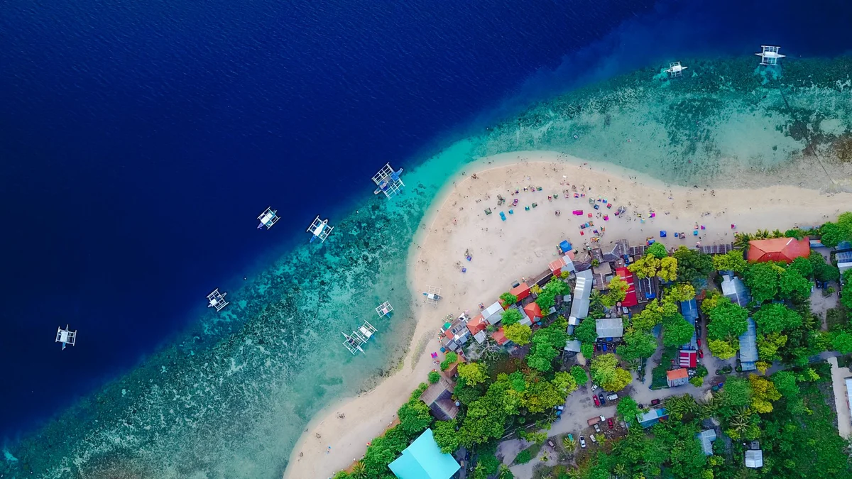 Basdaku White Beach view 2
