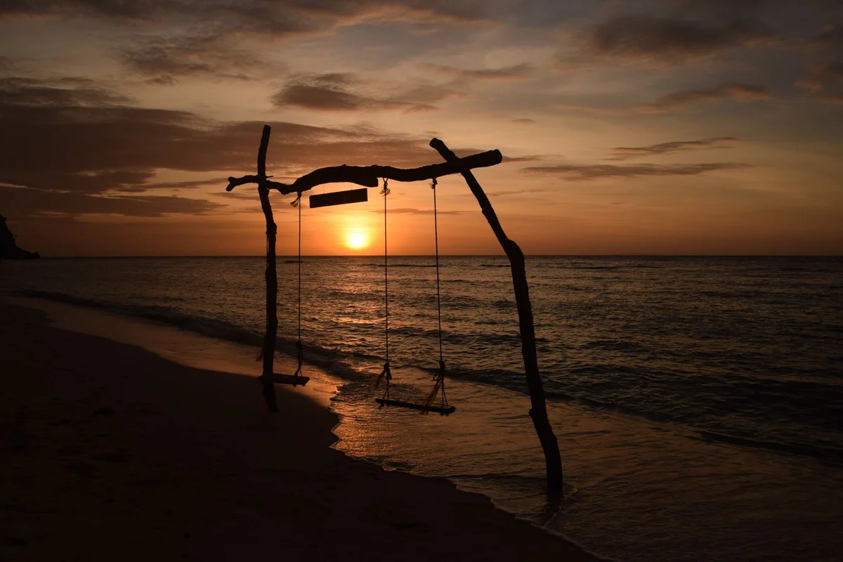 Las Cabanas Beach feature