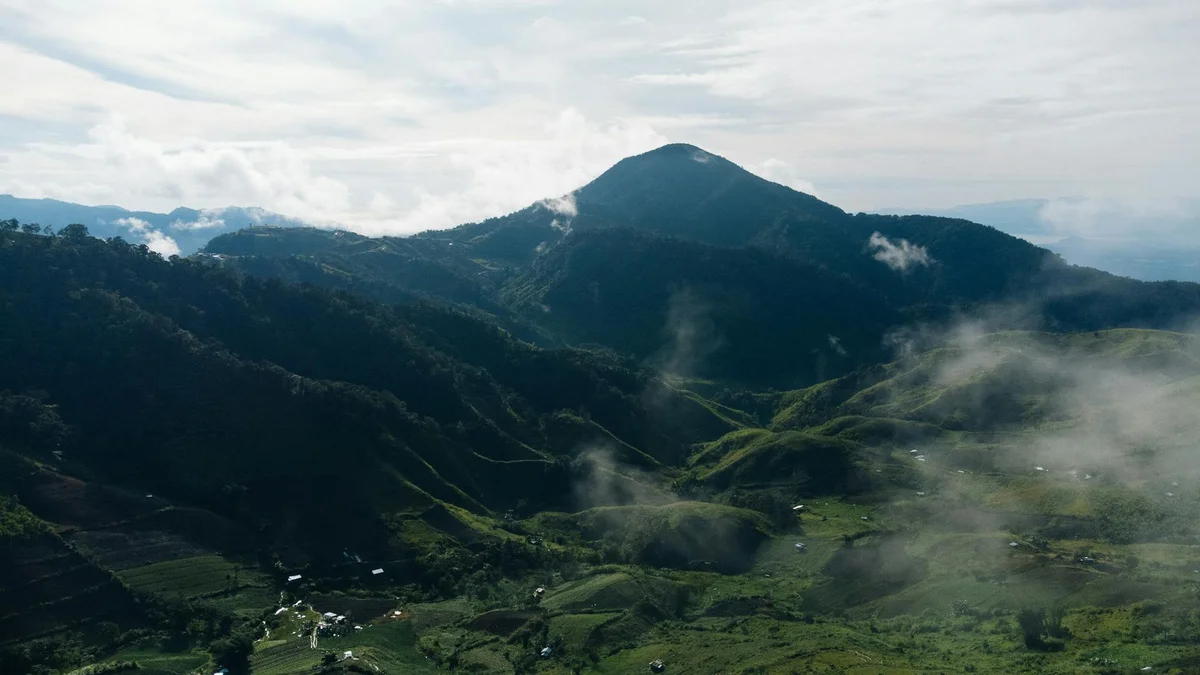 Osmeña Peak feature