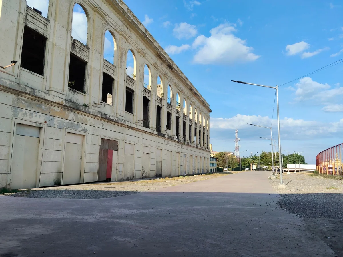 Pari-an District view 1