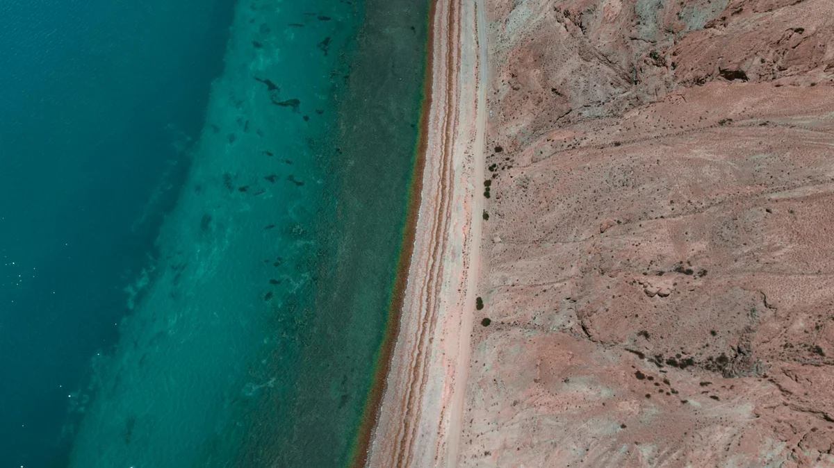 Khor Al Adaid Inland Sea feature