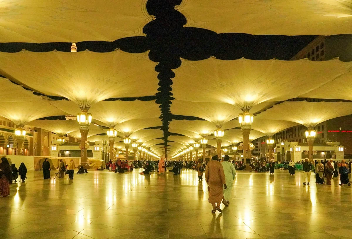 Al-Masjid an-Nabawi view 1