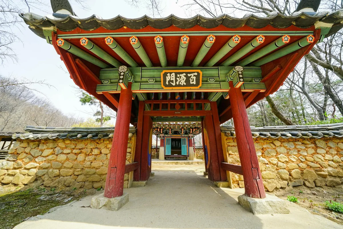 Donghwasa Temple feature