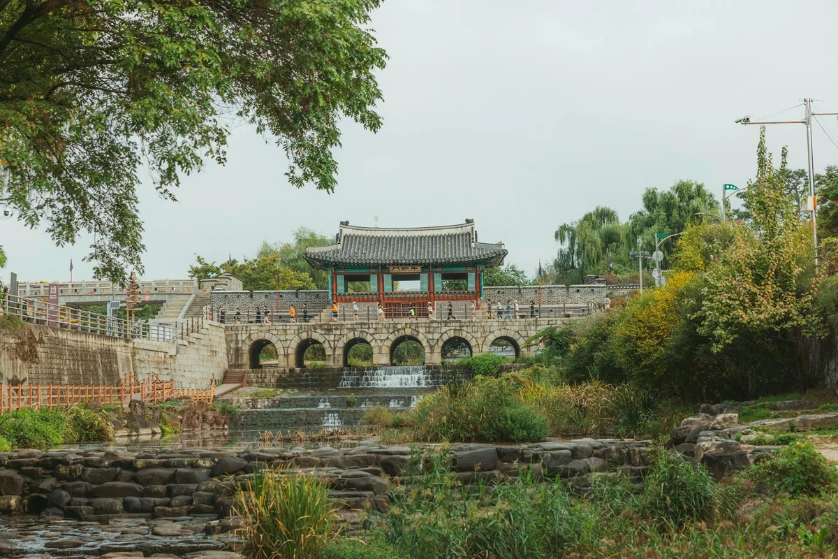 Poseokjeong Pavilion Site feature