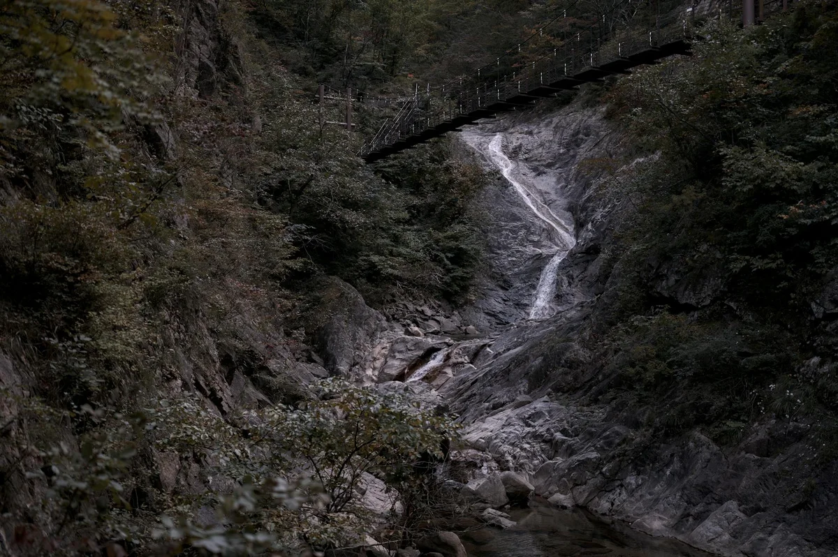 Cheonjeyeon Falls view 1