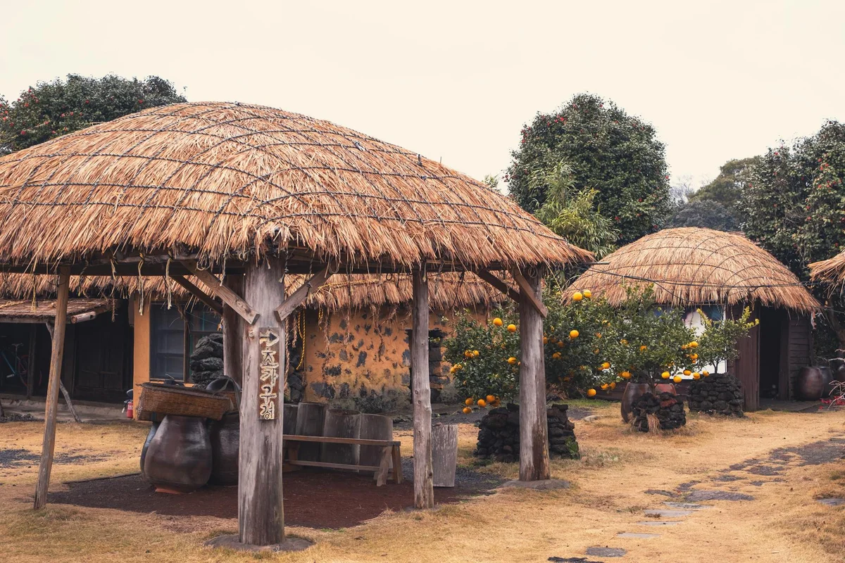 Seongeup Folk Village feature