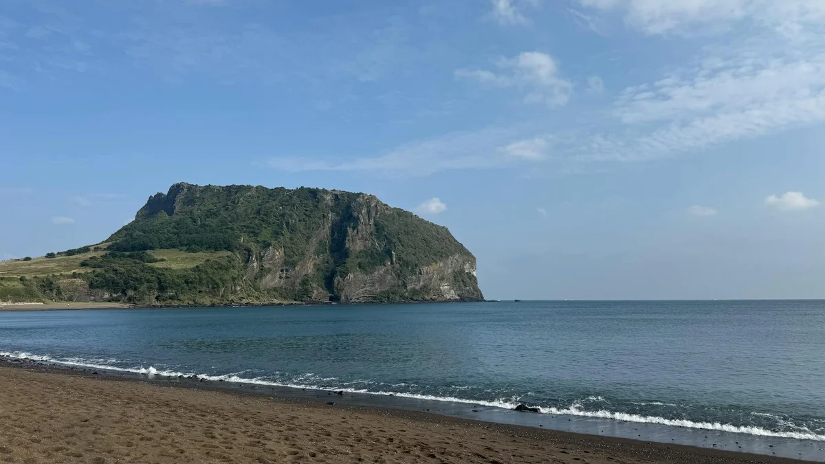 Seongsan Ilchulbong view 2