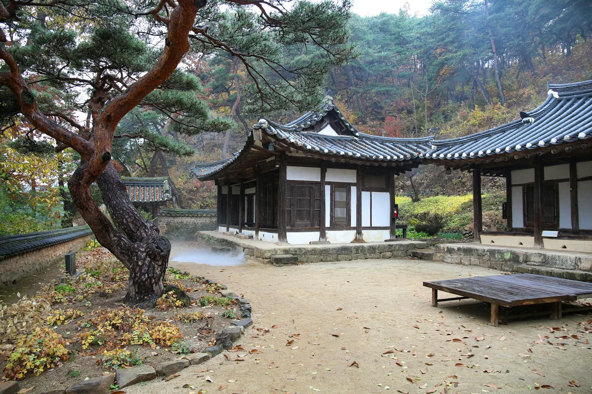Korean Folk Village view 2