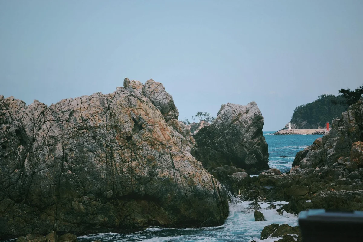 Dongbaek Island feature