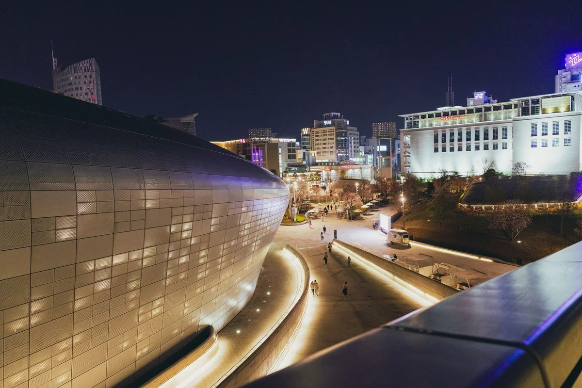 Dongdaemun Night Market feature