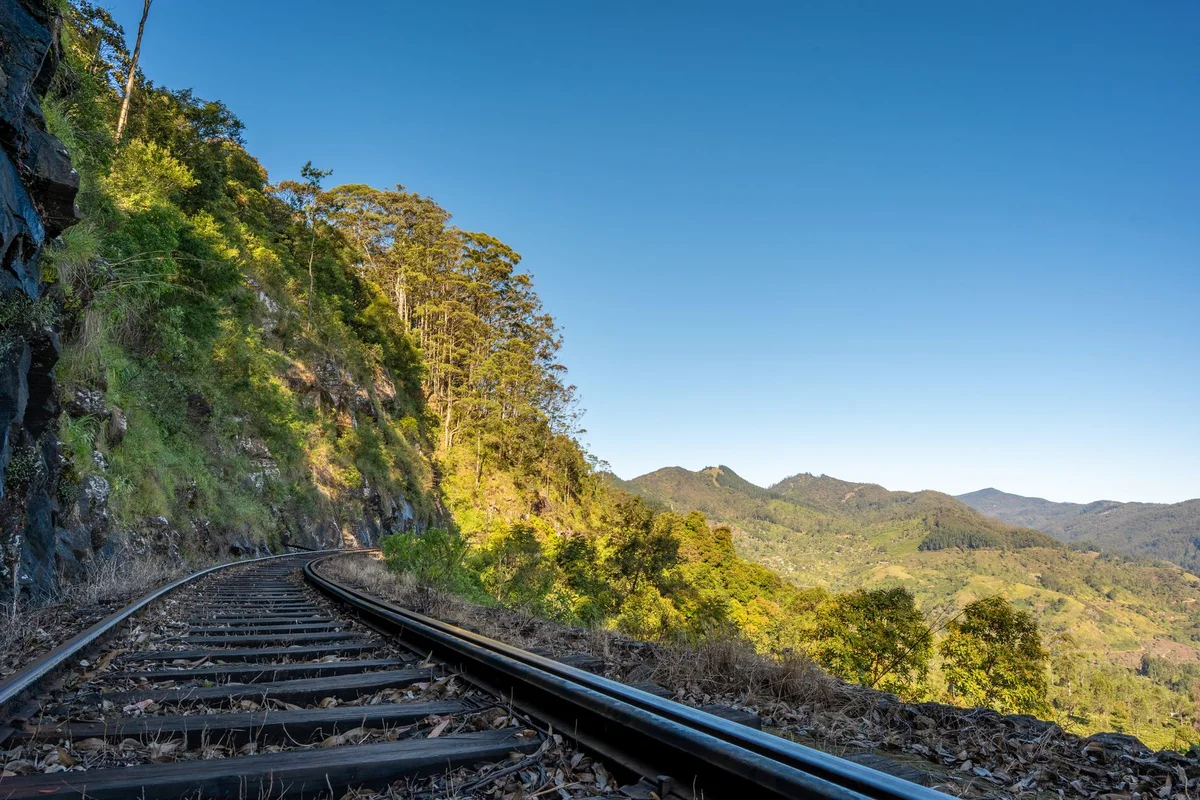 Colombo to Kandy Train feature