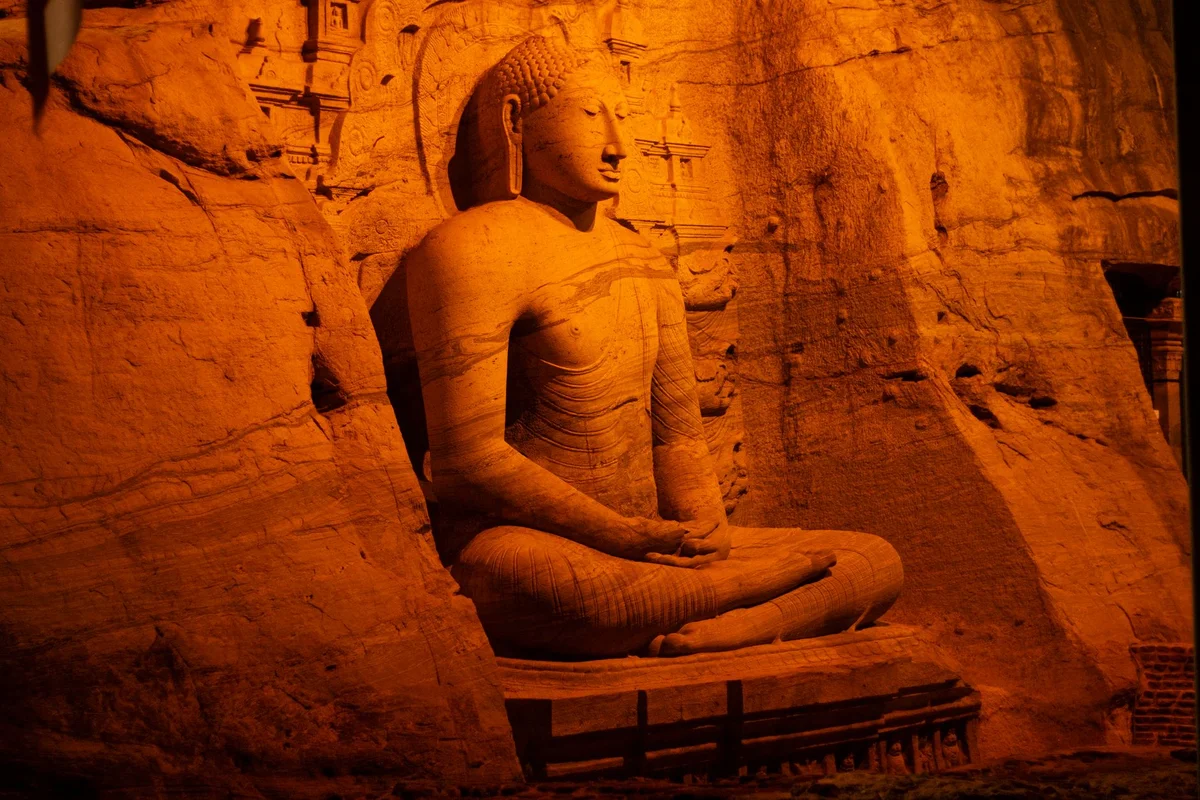Gal Vihara feature