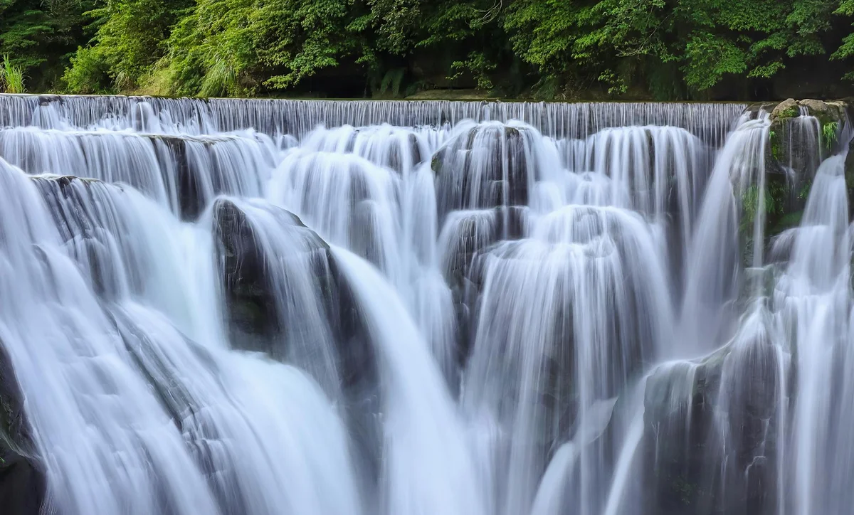 Shifen Waterfall view 2