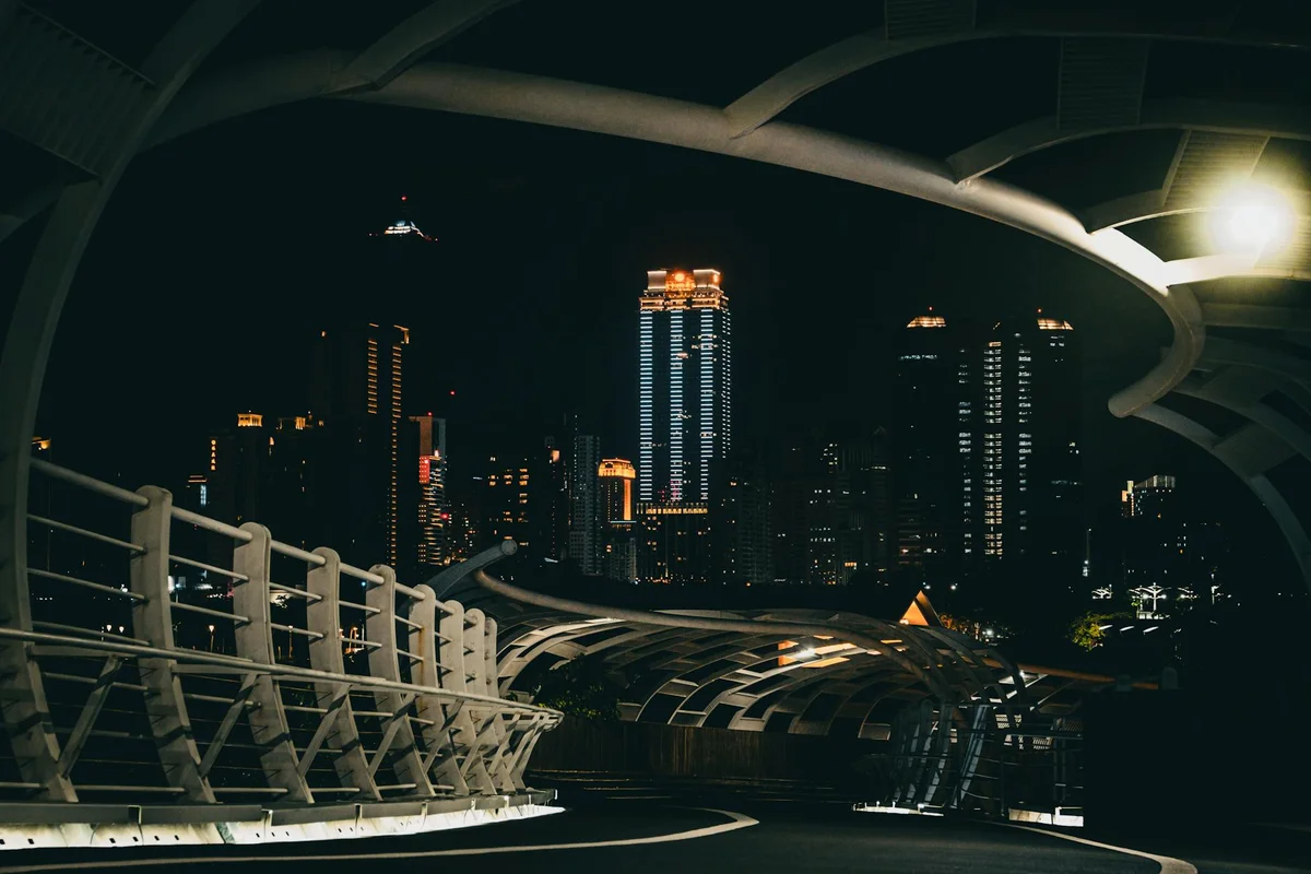 85 Sky Tower feature