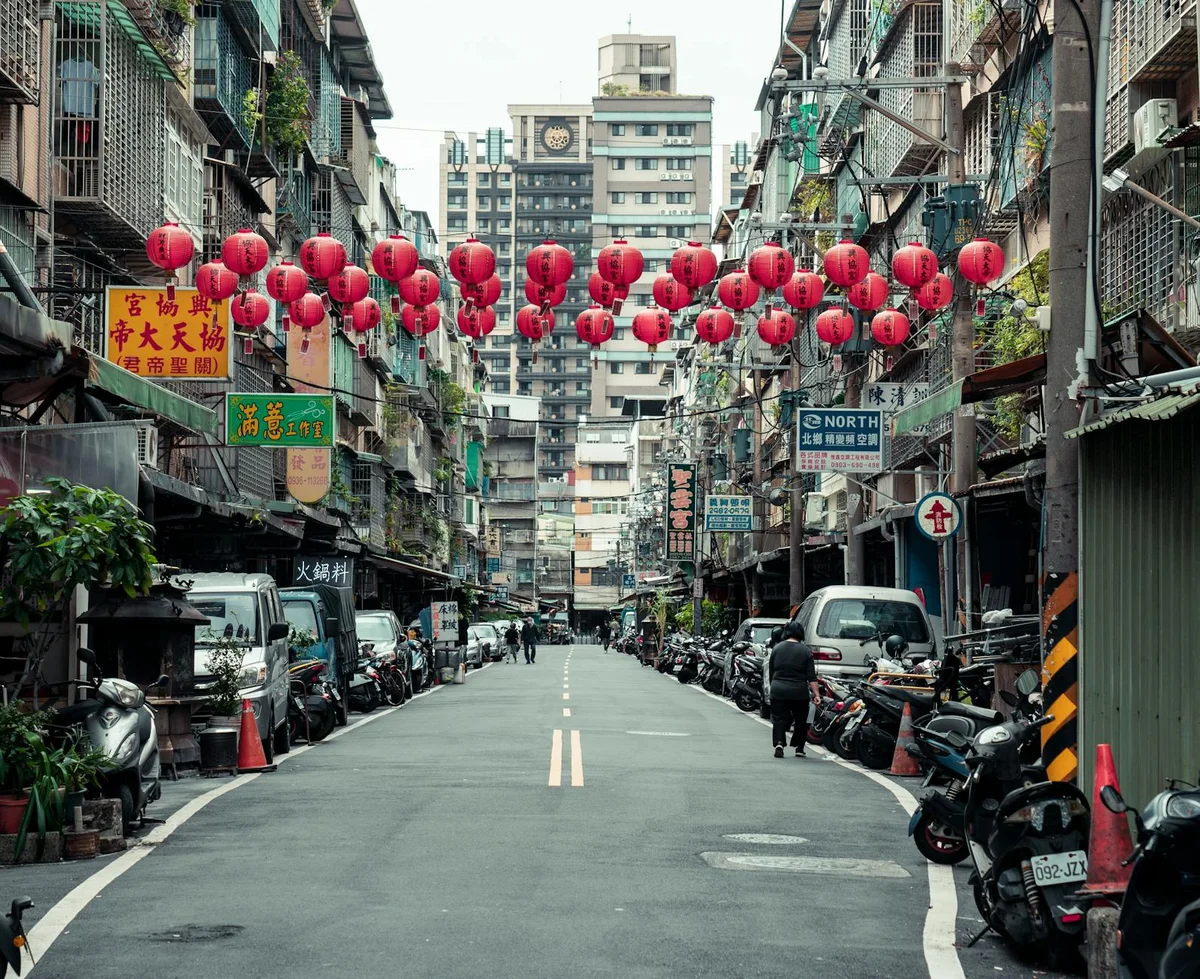 Zhonghua Street Night Market view 1