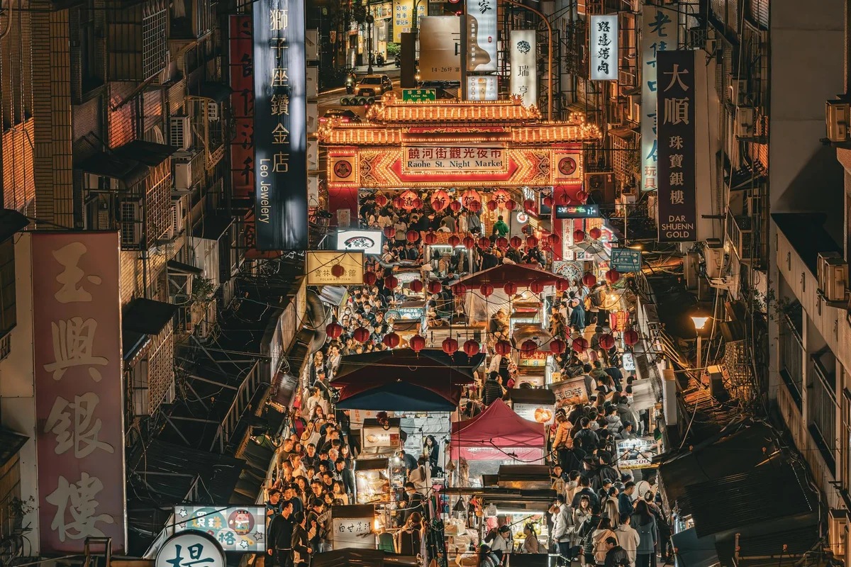 Liuhe Night Market feature