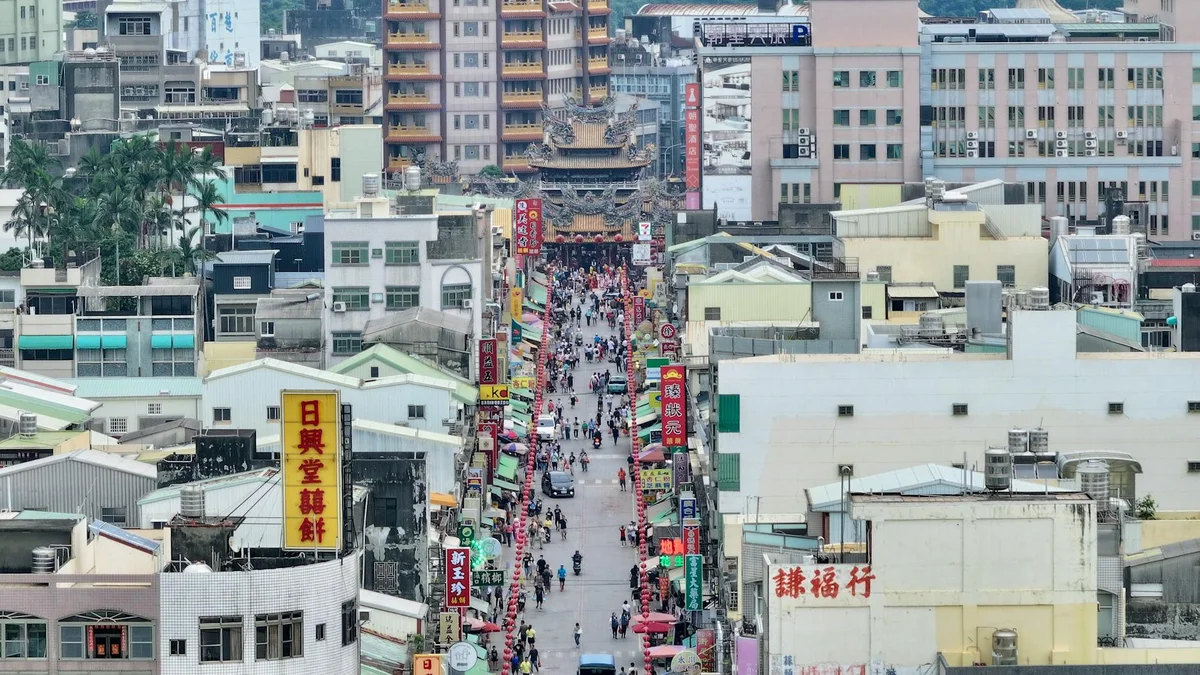 Anping Old Street feature