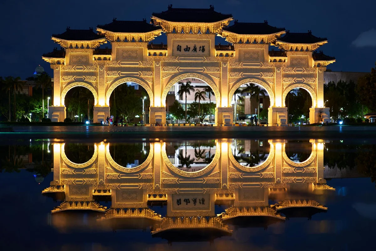 Eternal Golden Castle feature