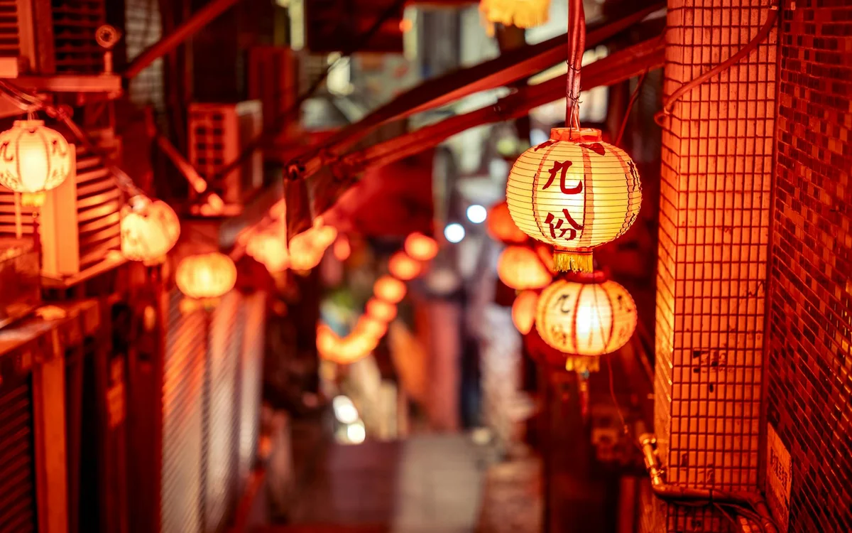 Dihua Street feature