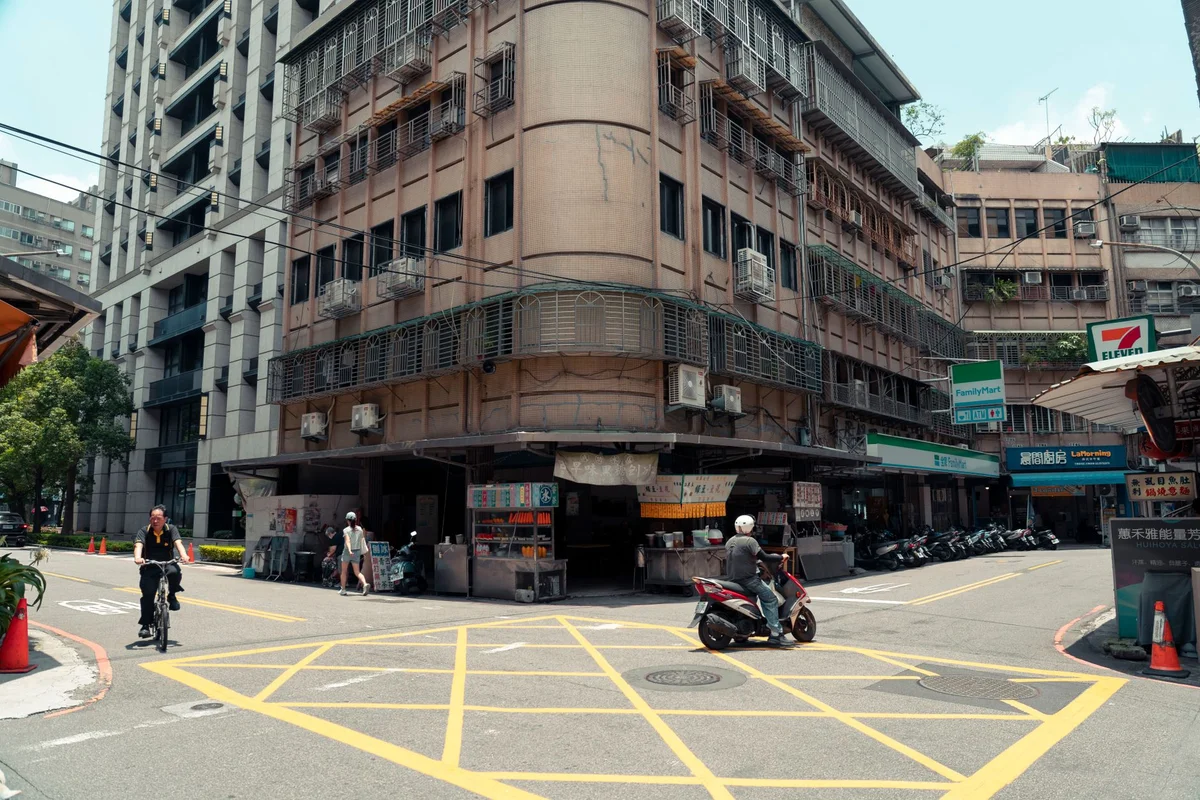 Dadong Night Market view 2