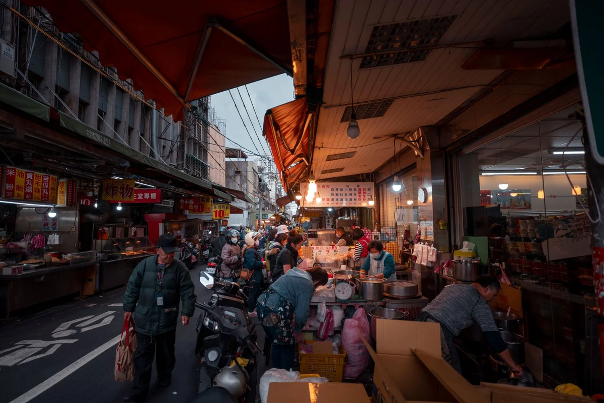 Dongdamen Night Market view 2