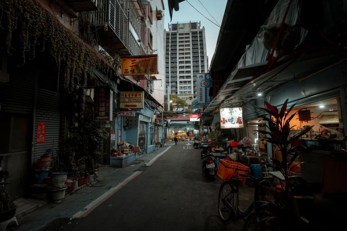 Fenqihu Old Street feature
