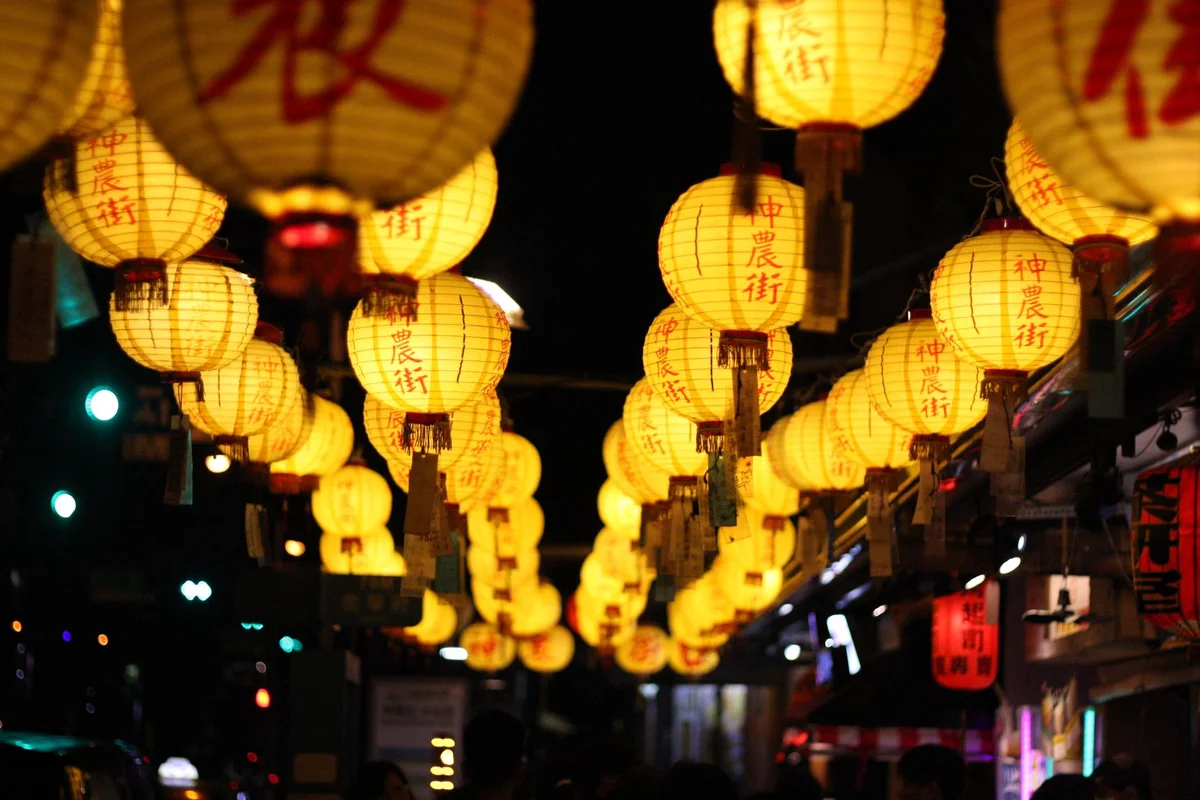 Shennong Street feature