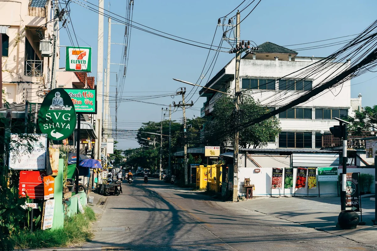 Nimmanhaemin Road view 1