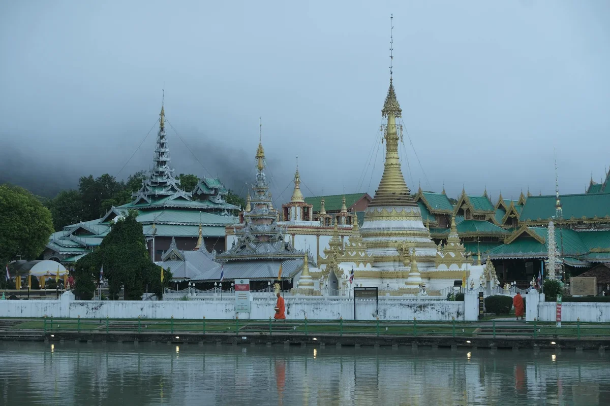 Wat Suan Dok view 2