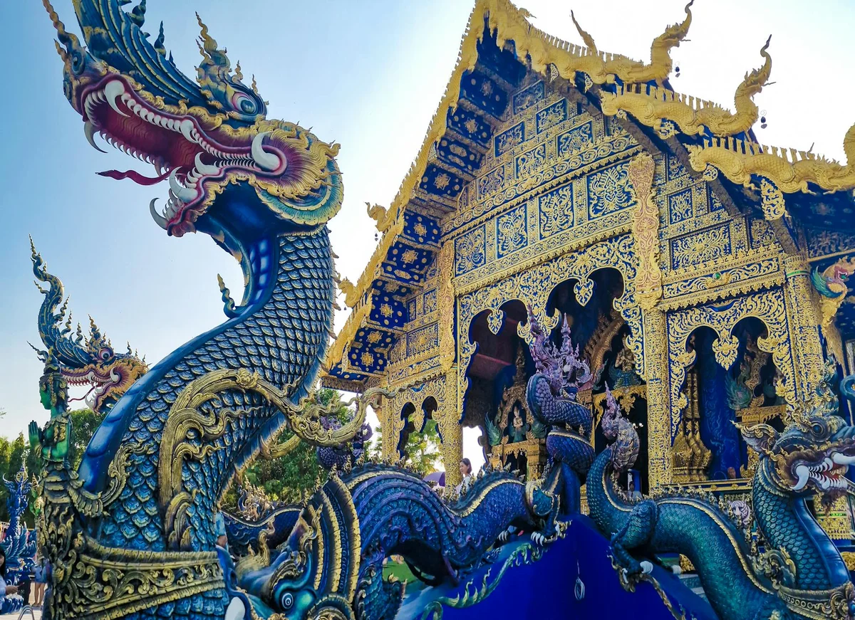Wat Rong Suea Ten (Blue Temple) view 1