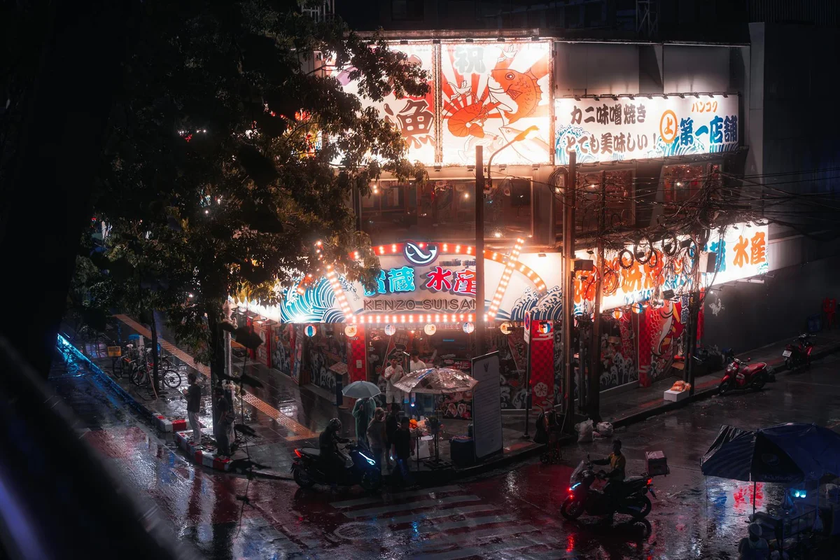 Chiang Rai Night Bazaar view 2