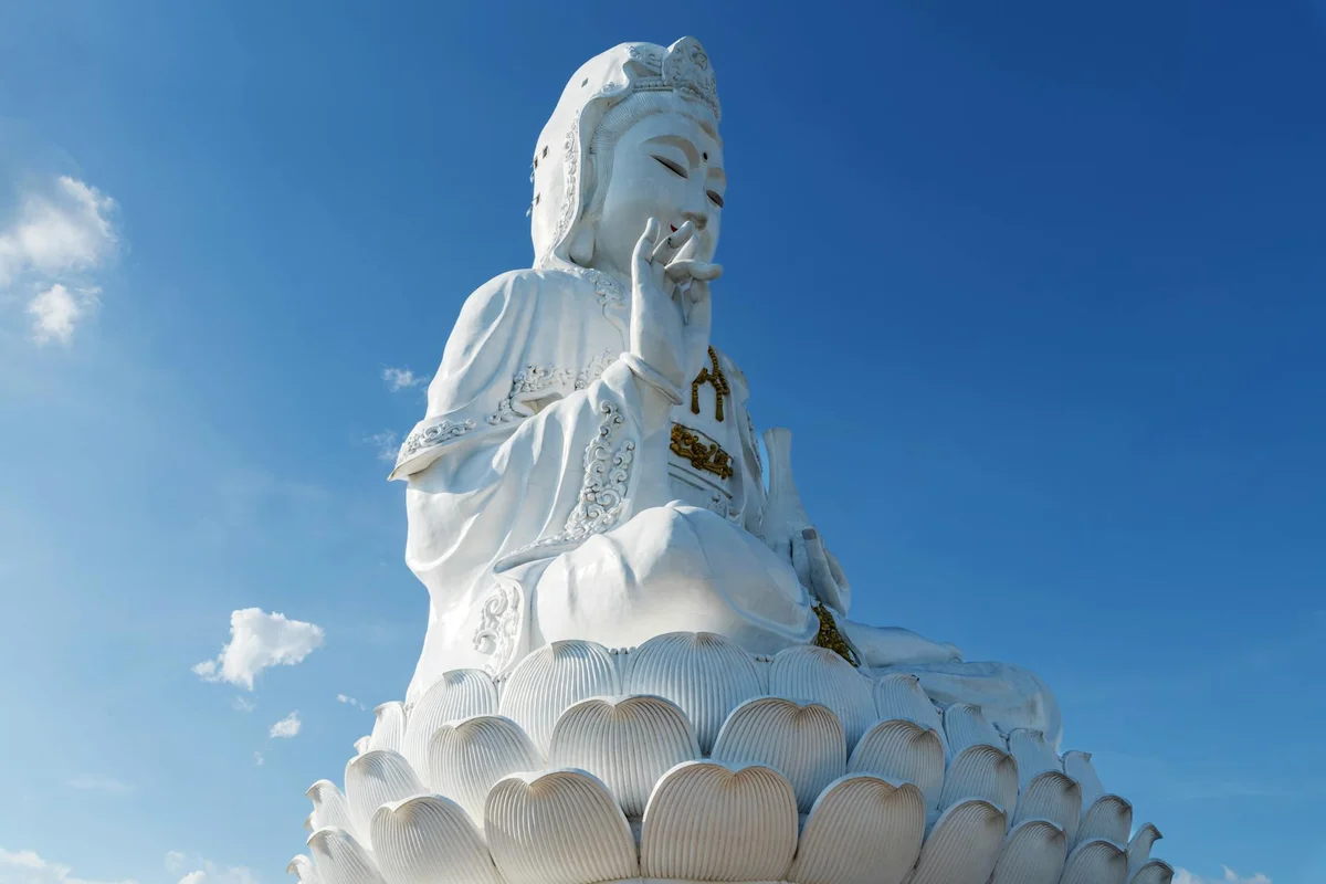 Wat Huay Pla Kang feature