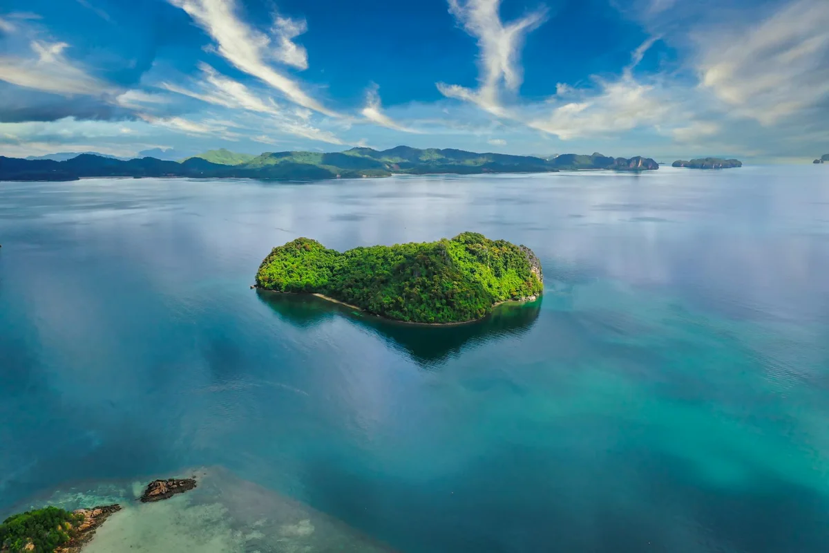 Ang Thong National Marine Park feature
