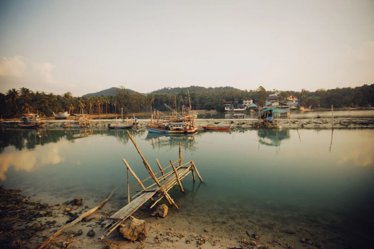 Koh Larn feature