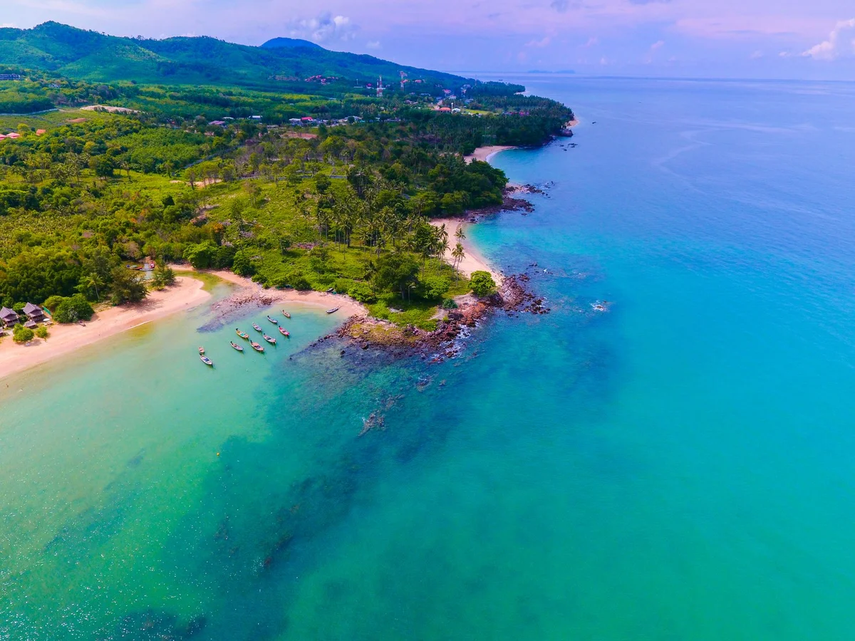 Leela Beach feature