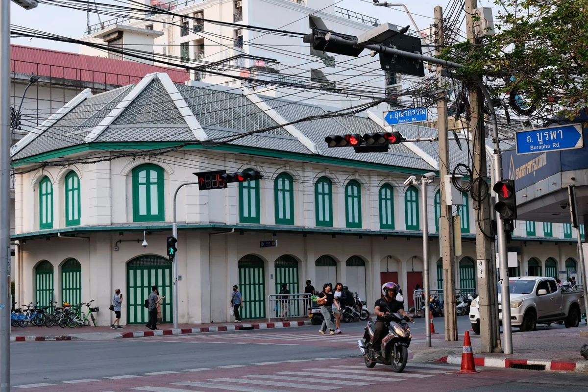 Phraeng Phuthon view 2