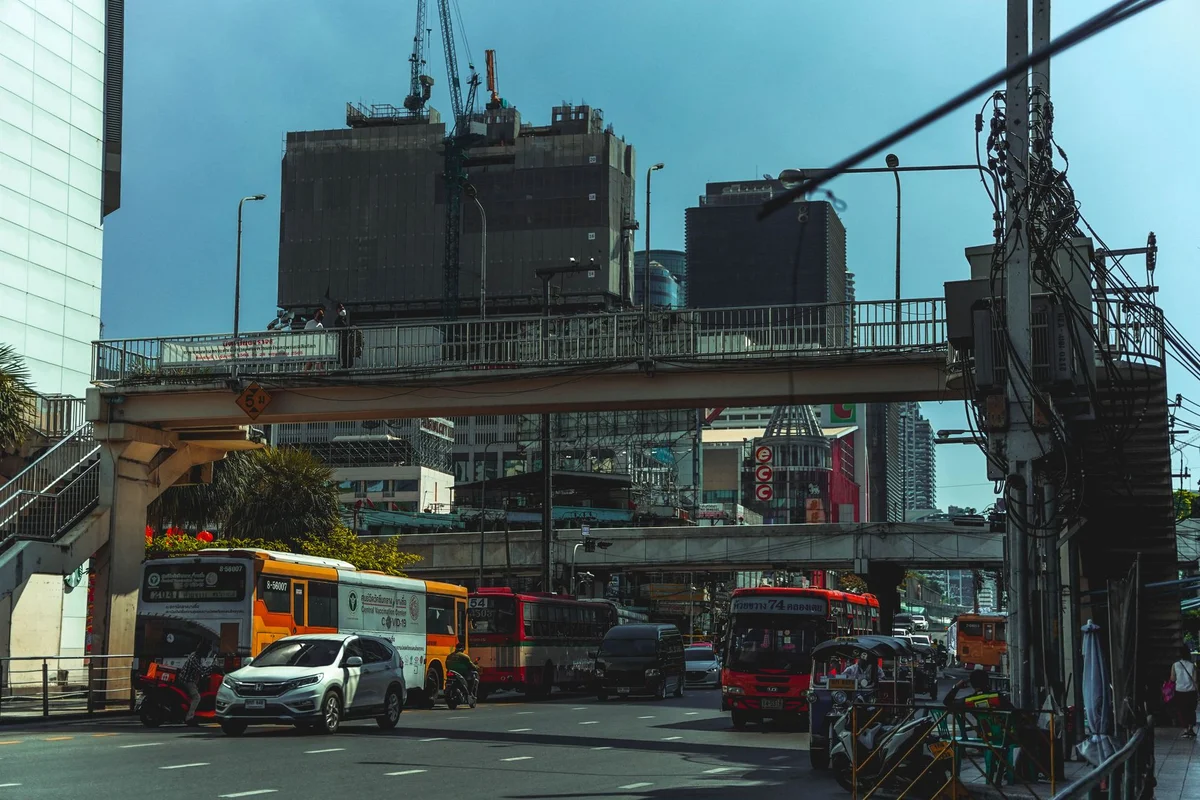 Pracha Songkhro Road view 1