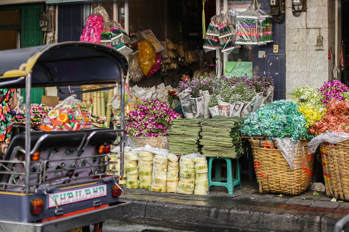 Ton Lam Yai Market feature
