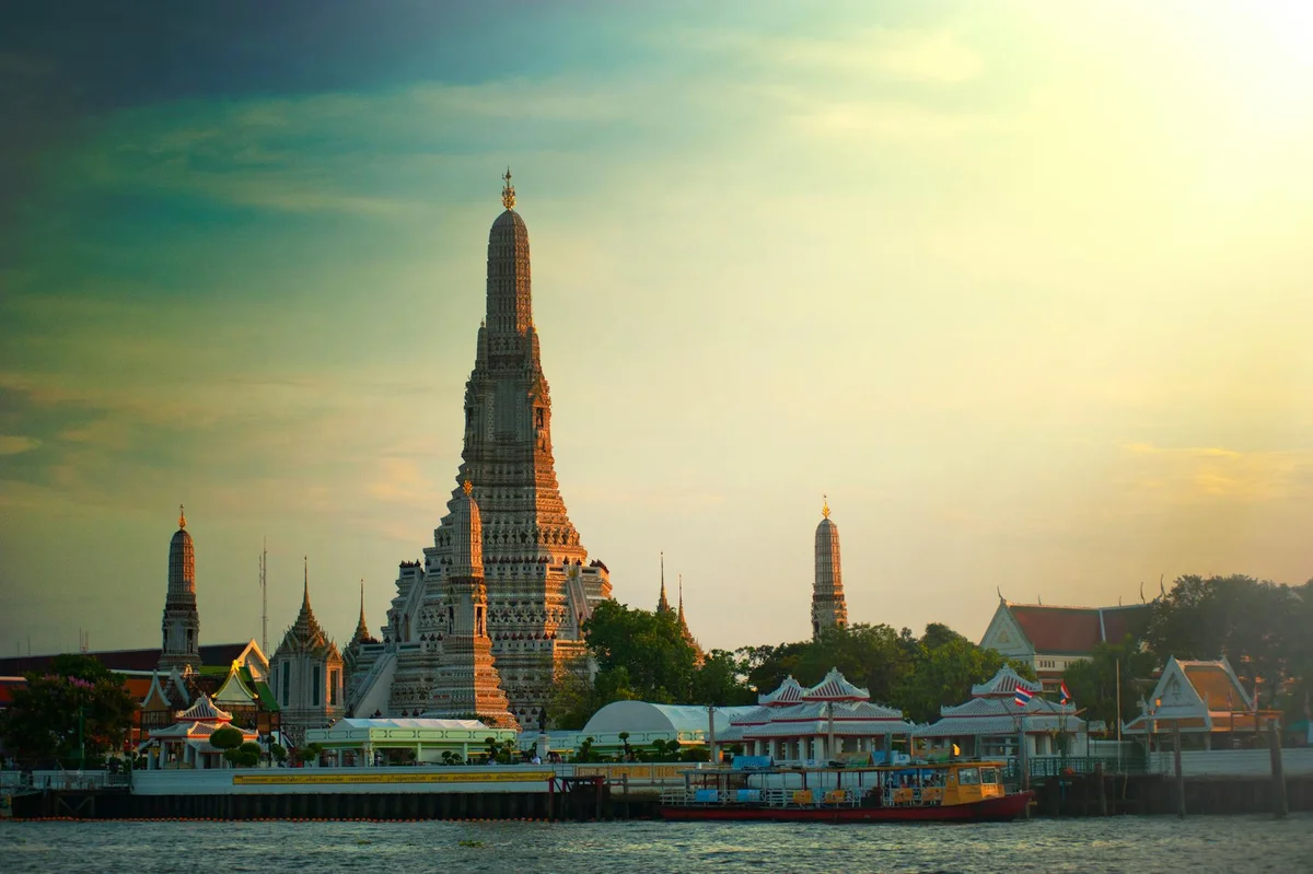 Wat Arun view 1