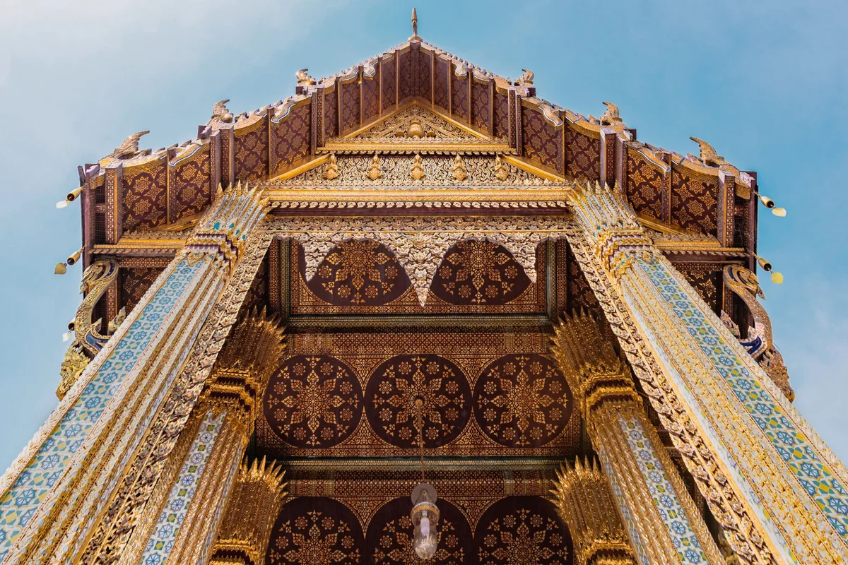 Wat Suthat Thepwararam feature