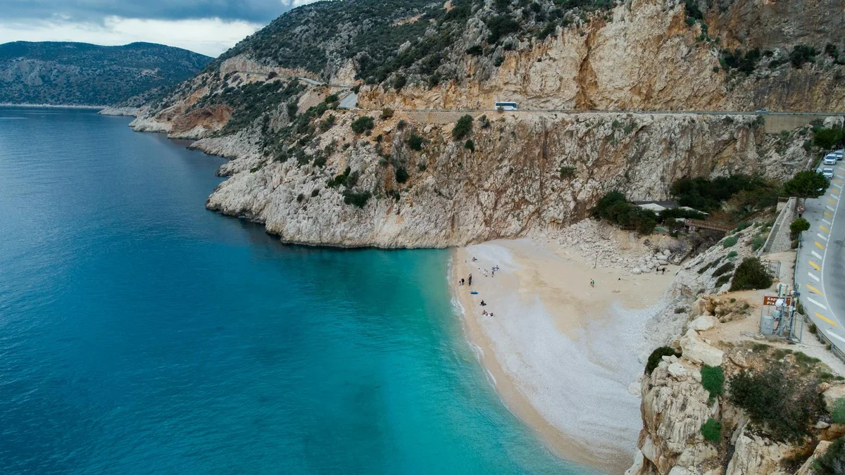 Kaputaş Beach feature