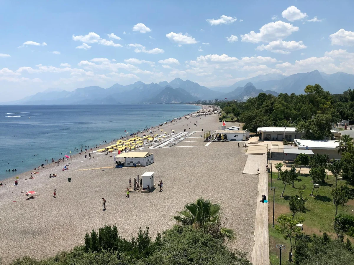 Konyaaltı Beach feature
