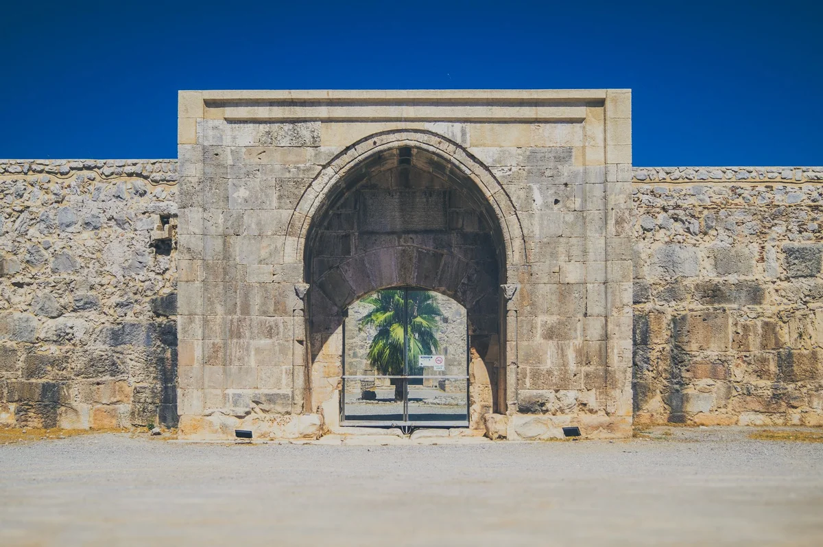 Sarihan Caravanserai view 1