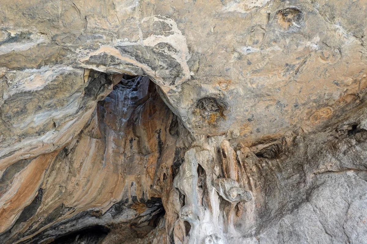 Kow Ata Underground Lake feature