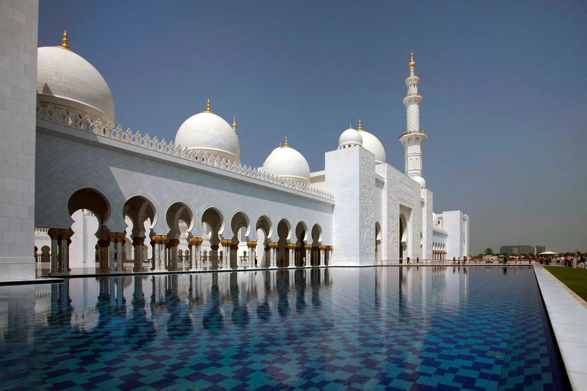 Jumeirah Mosque view 1