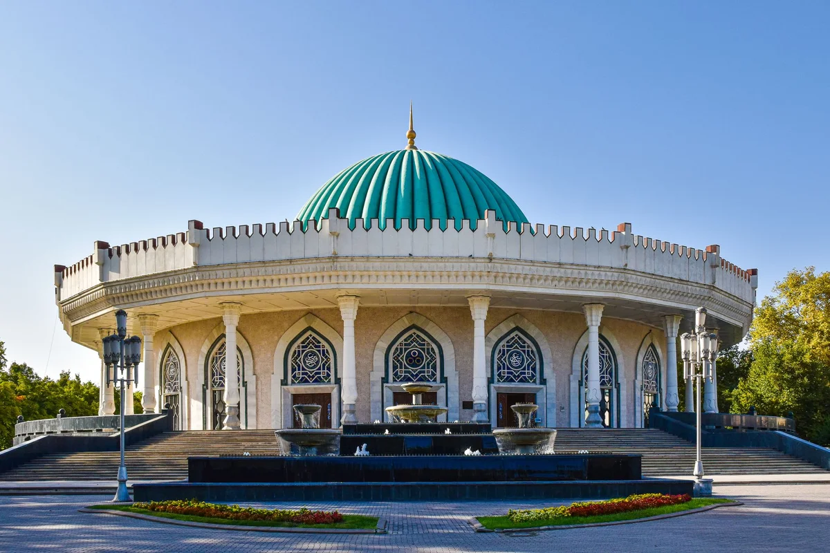 Amir Timur Square view 1