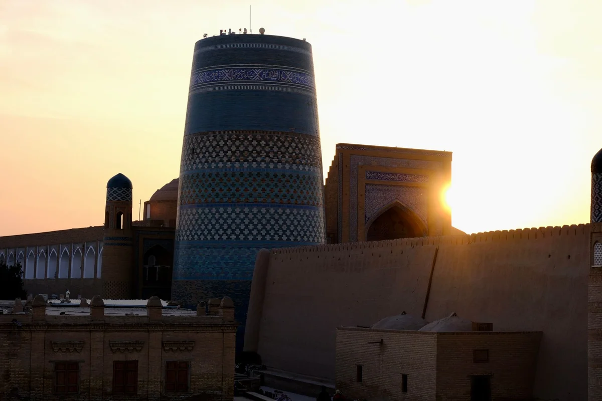 Islam Khoja Minaret feature