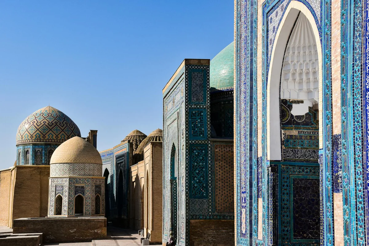Shah-i-Zinda view 2