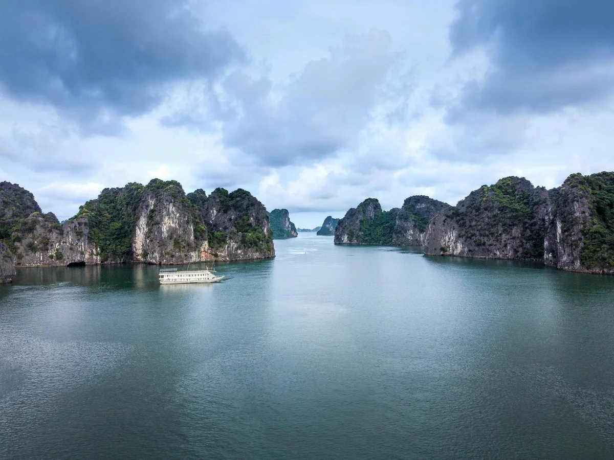 Bai Tu Long Bay view 2